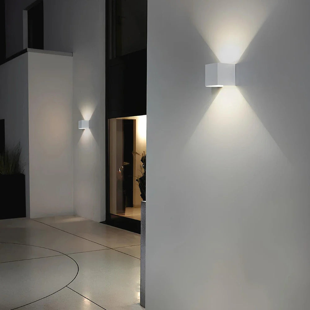 Lampa ścienna LED nowoczesna kostka