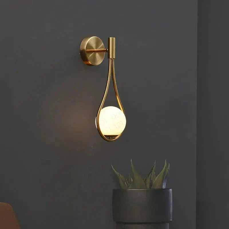 Lampa ścienna LED wisząca kula nowoczesna