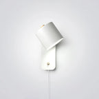 Lampa ścienna nowoczesna obrotowa minimalistyczna