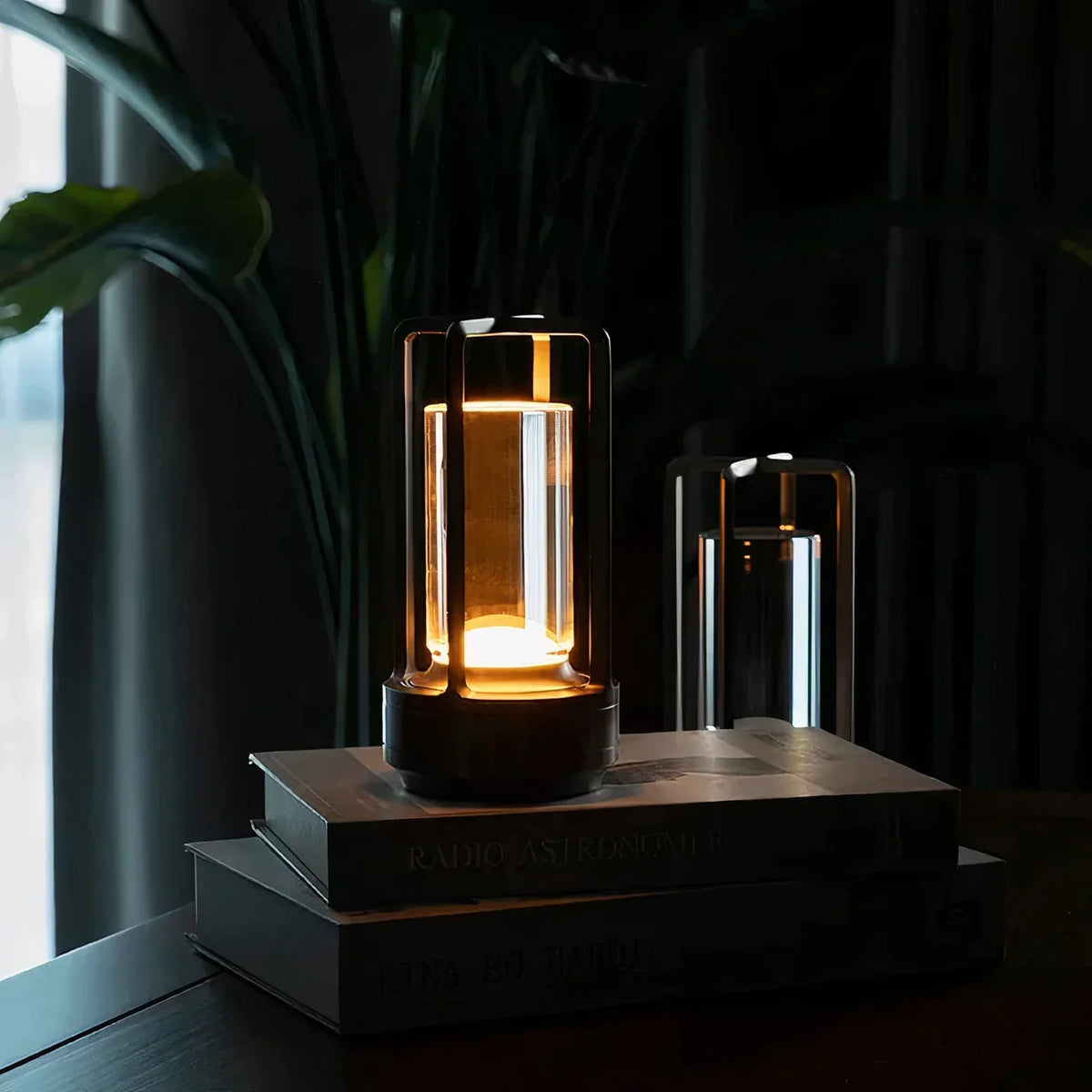 Lampa stołowa LED nowoczesna latarnia dotykowa