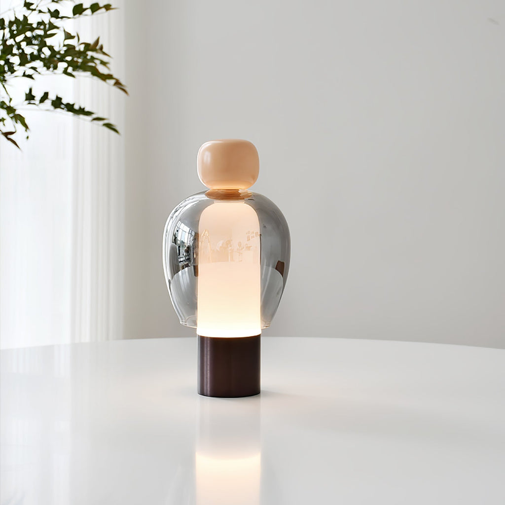 Lampa stołowa ładowalna