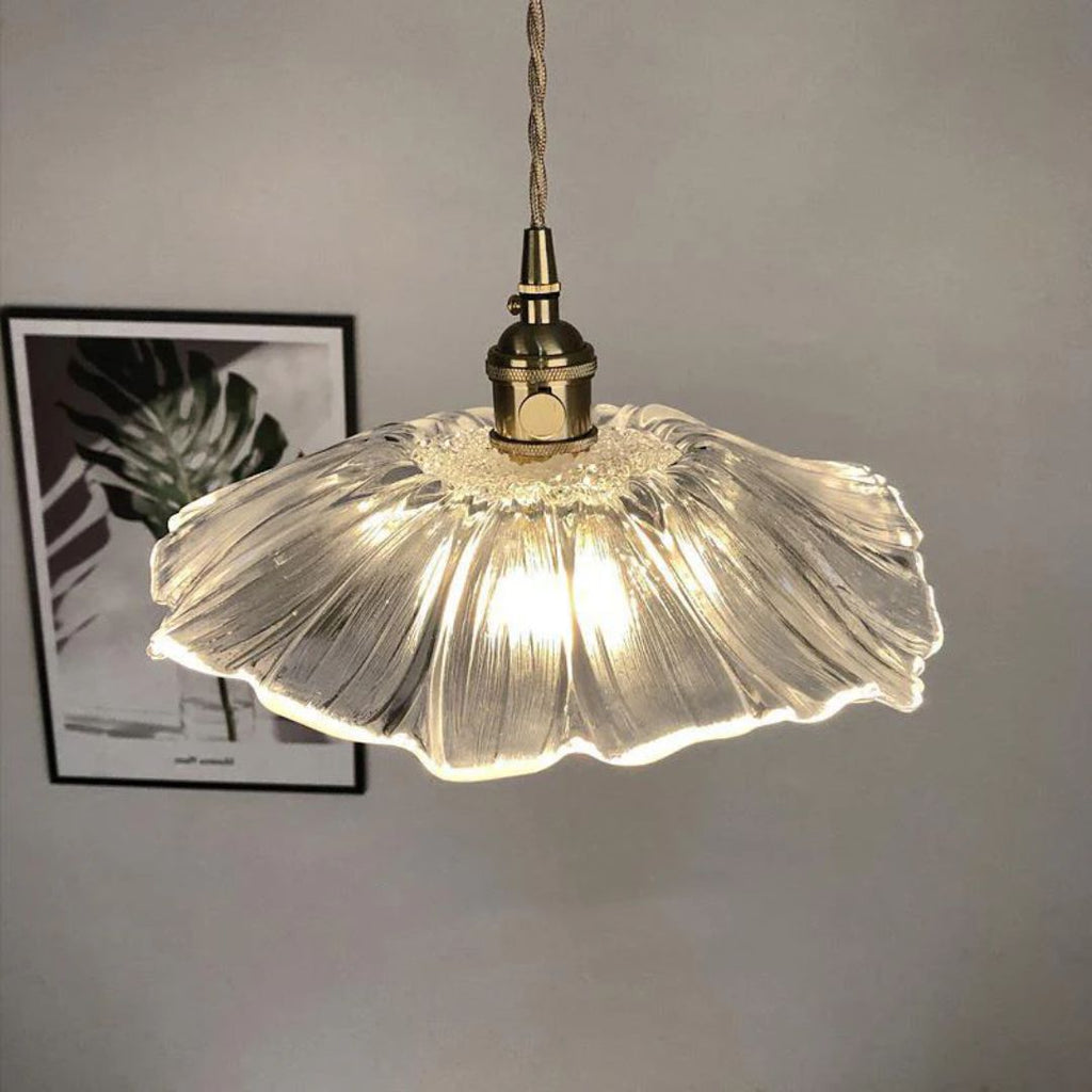 Lampa wisząca szklana kwiatowa elegancka