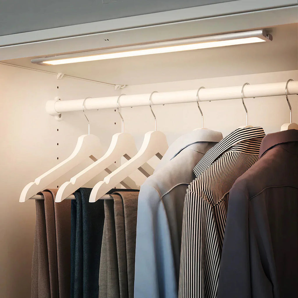 LED Cabinet Lighting with Motion Sensor, Battery-Powered